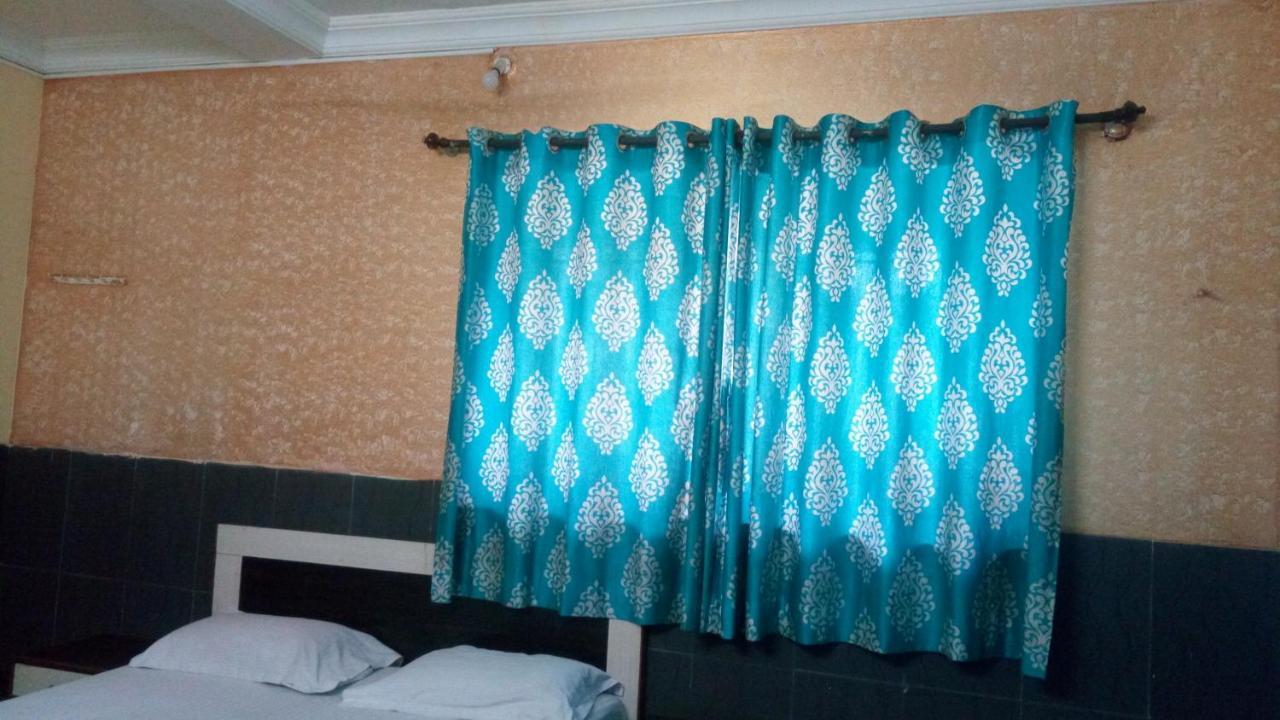 Hotel Sarang Lodge ปันเวล ภายนอก รูปภาพ