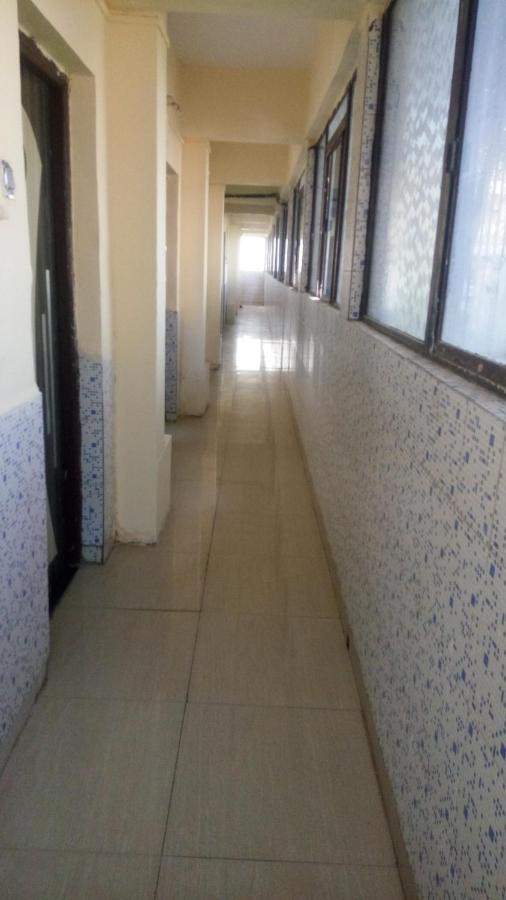 Hotel Sarang Lodge ปันเวล ภายนอก รูปภาพ